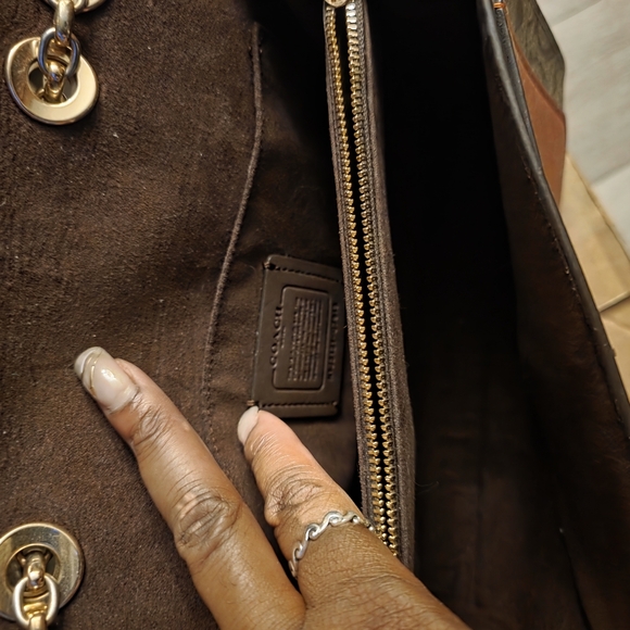 Coach Brown and Red Signature Shoulder Bag - Picture 4 of 5